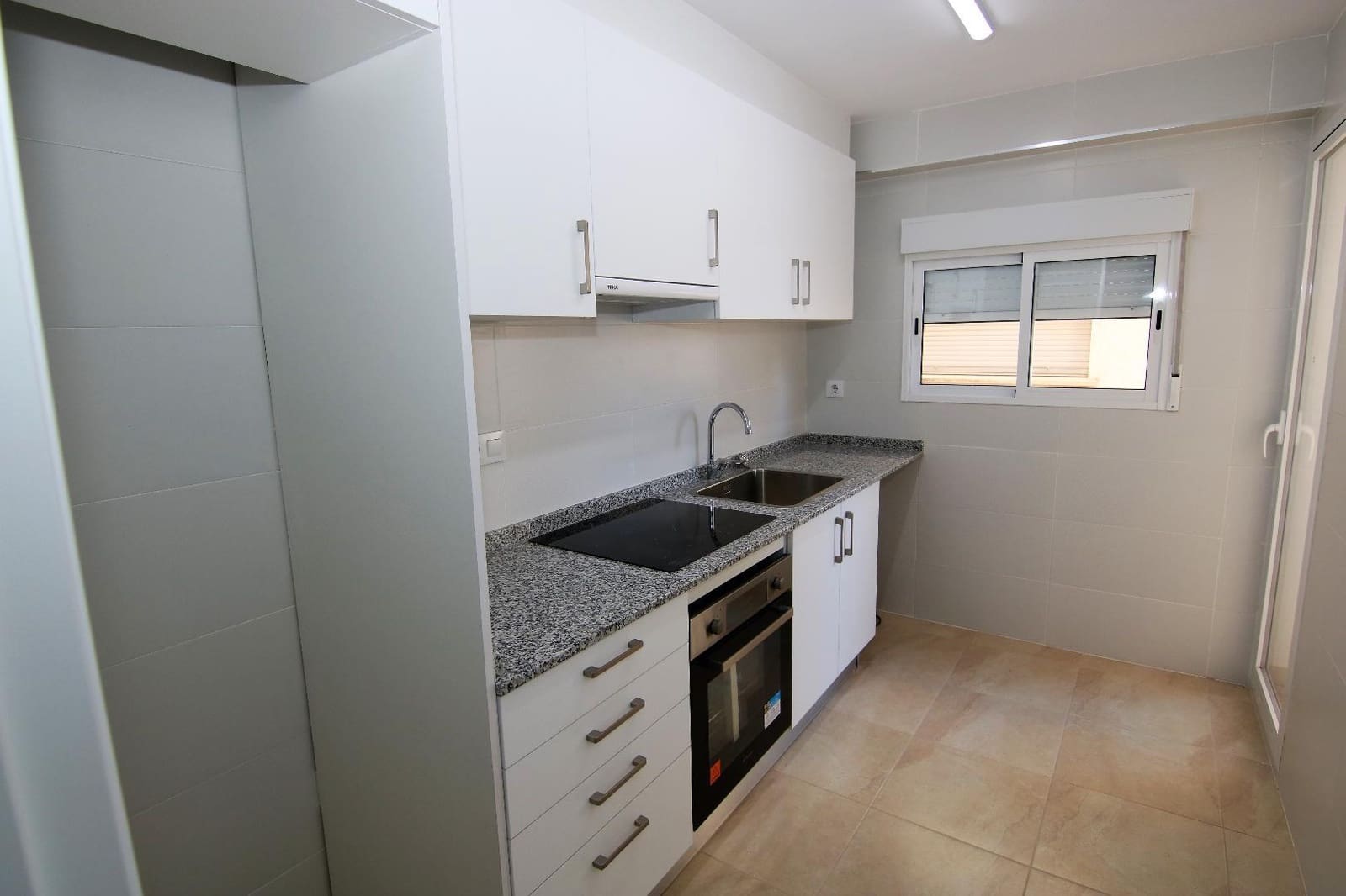 2 bedroom Flat for rent in Torrent - € 875 (Ref: 9395529)