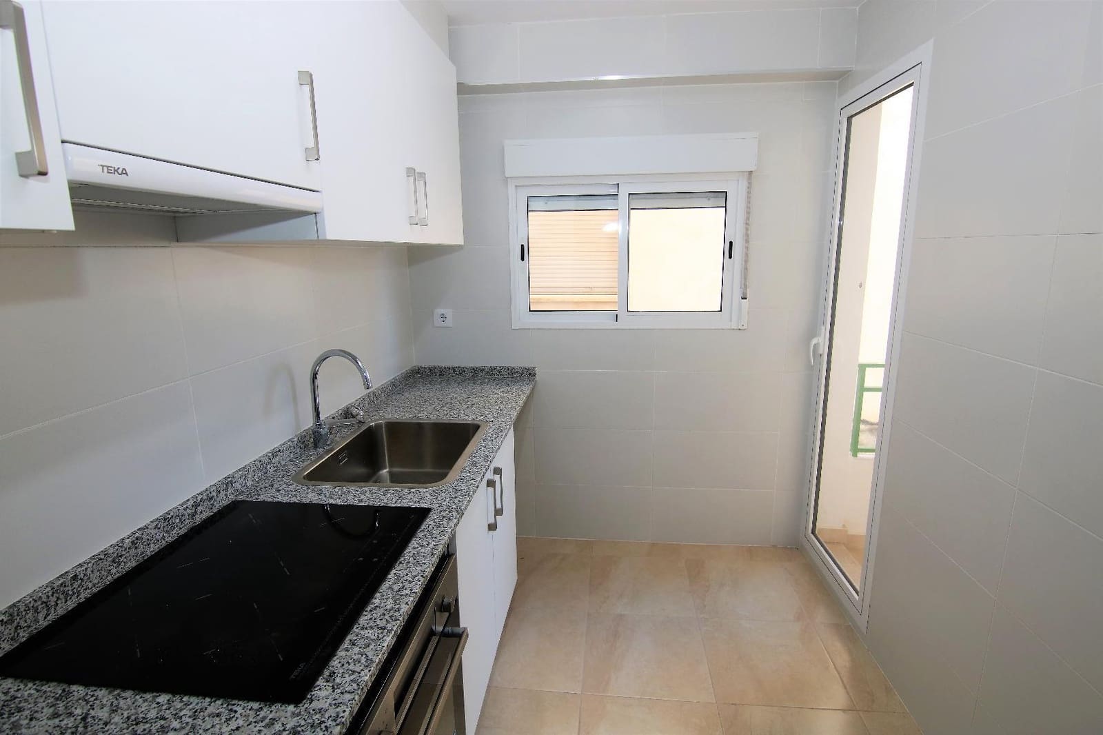 2 bedroom Flat for rent in Torrent - € 875 (Ref: 9395529)