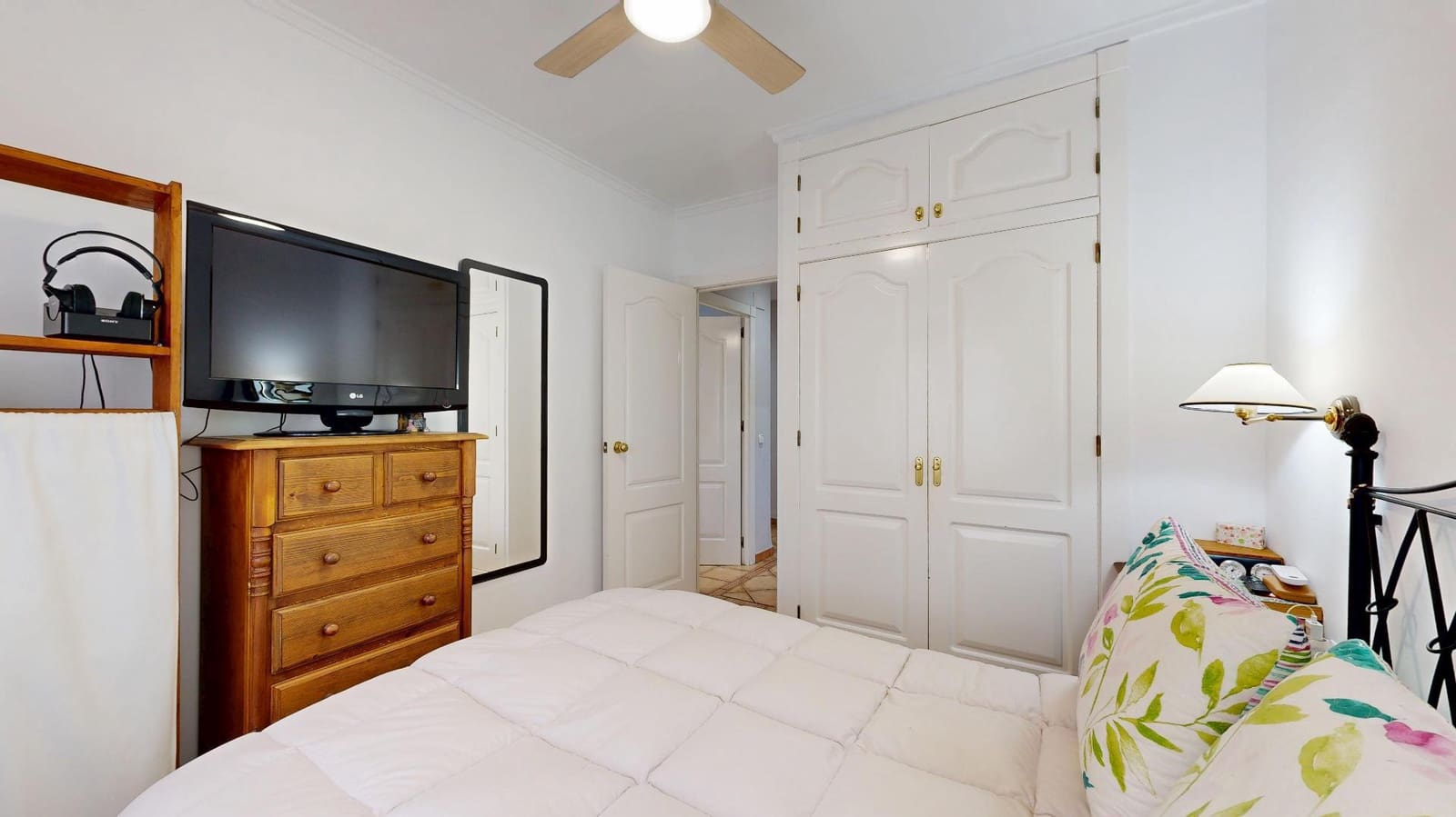 4 soveværelse Villa til salg i Montserrat med swimmingpool - € 375.000 (Ref: 9403381)