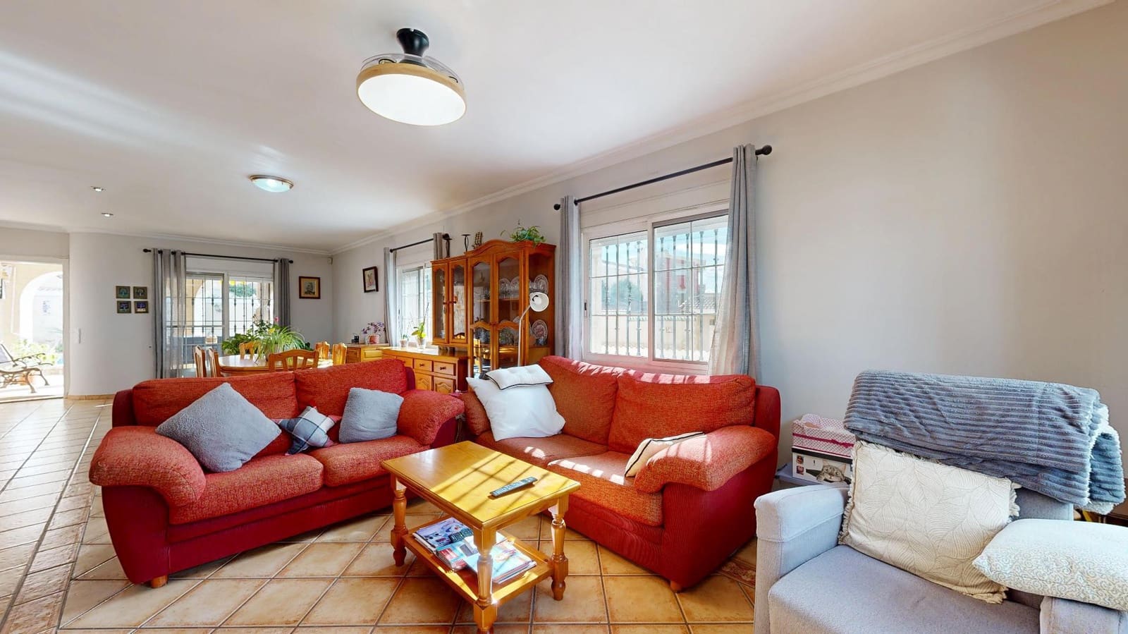 4 soveværelse Villa til salg i Montserrat med swimmingpool - € 375.000 (Ref: 9403381)