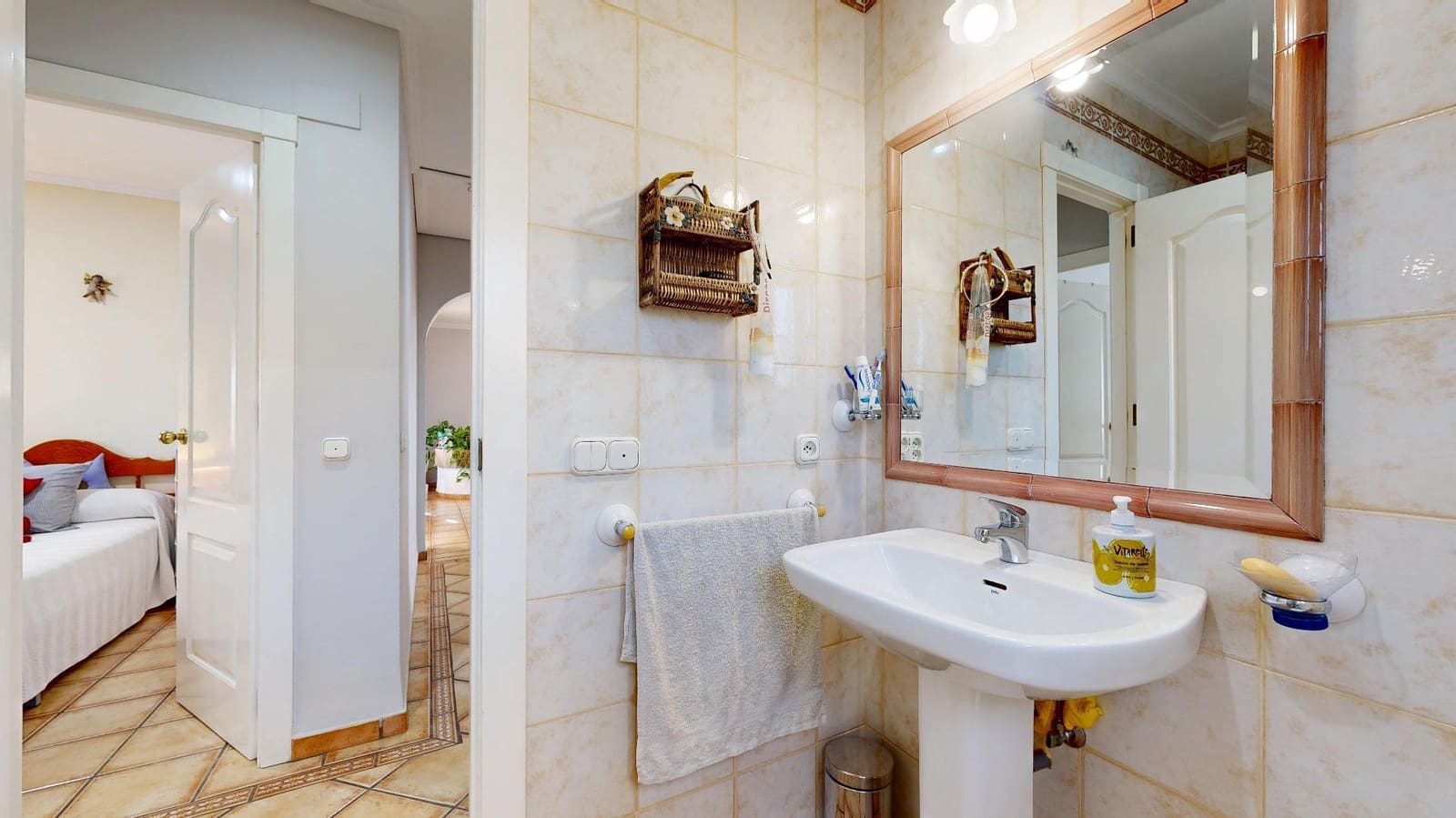 4 soveværelse Villa til salg i Montserrat med swimmingpool - € 375.000 (Ref: 9403381)