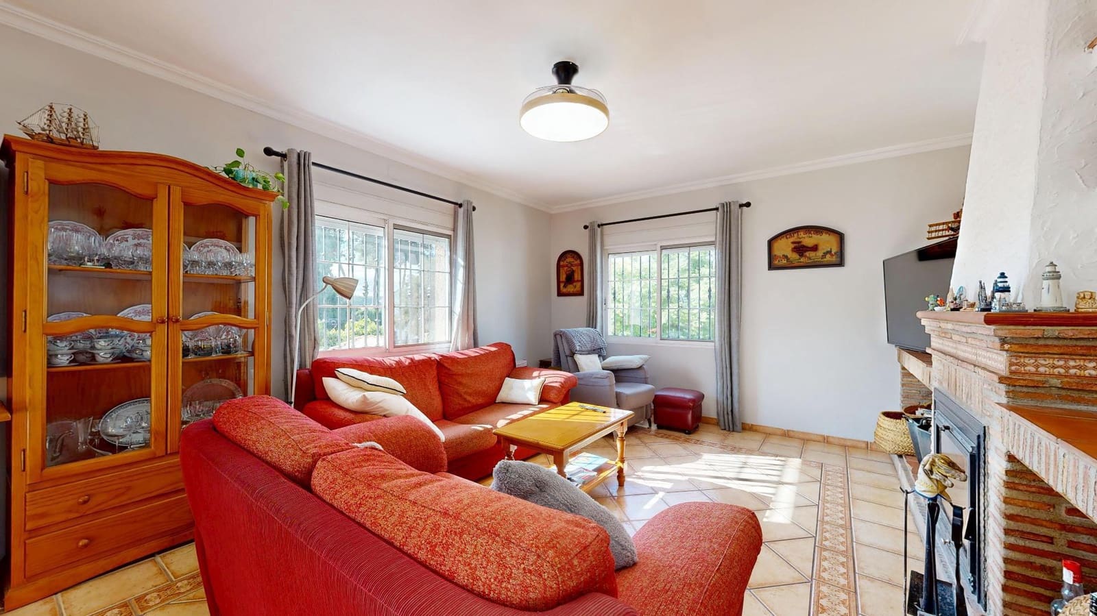 4 soveværelse Villa til salg i Montserrat med swimmingpool - € 375.000 (Ref: 9403381)