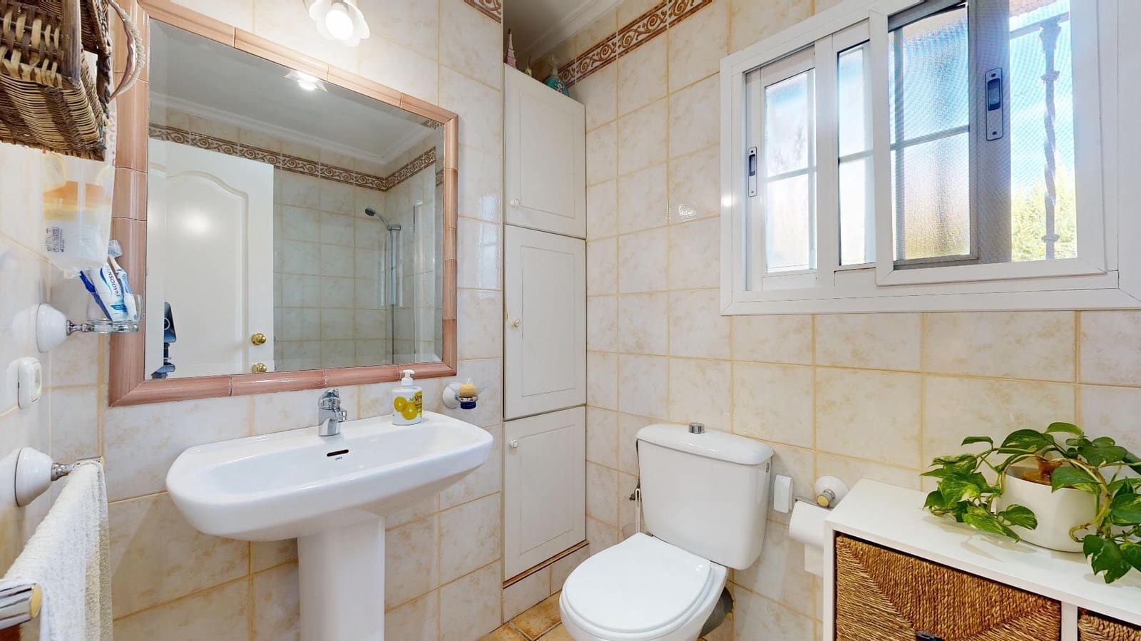 4 soveværelse Villa til salg i Montserrat med swimmingpool - € 375.000 (Ref: 9403381)