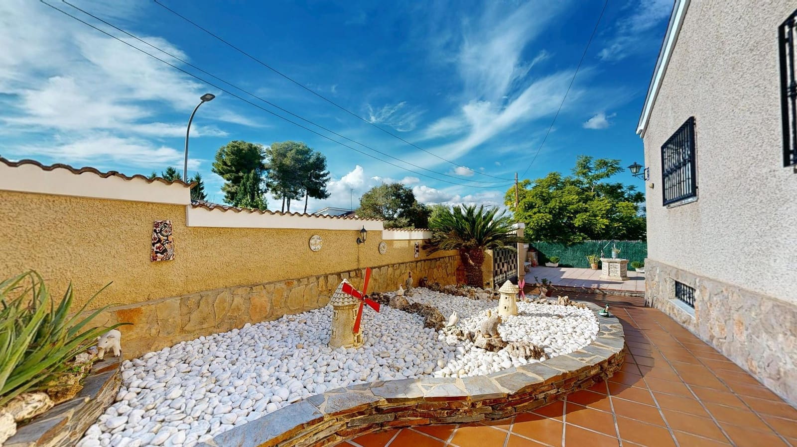 4 soveværelse Villa til salg i Montserrat med swimmingpool - € 375.000 (Ref: 9403381)