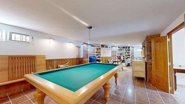 4 soveværelse Villa til salg i Montserrat med swimmingpool - € 375.000 (Ref: 9403381)
