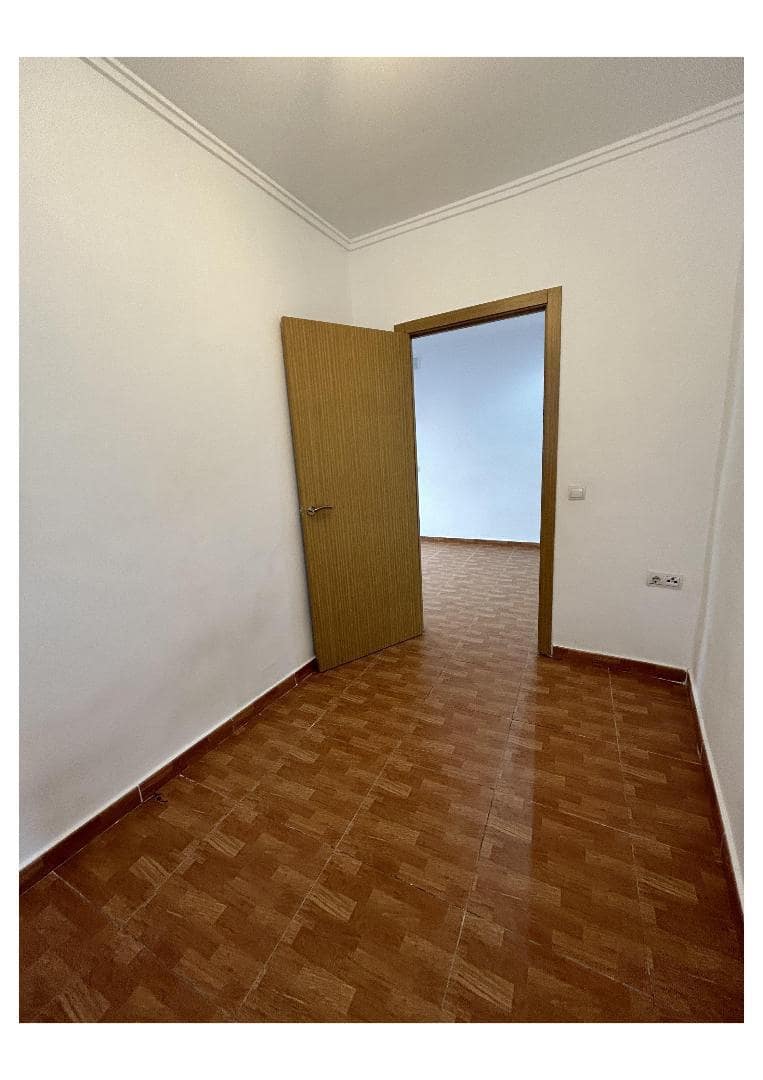 2 soveværelse Lejlighed til leje i Torrent - € 800 (Ref: 9406819)