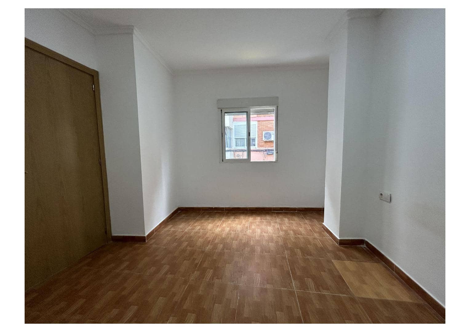 2 soveværelse Lejlighed til leje i Torrent - € 800 (Ref: 9406819)