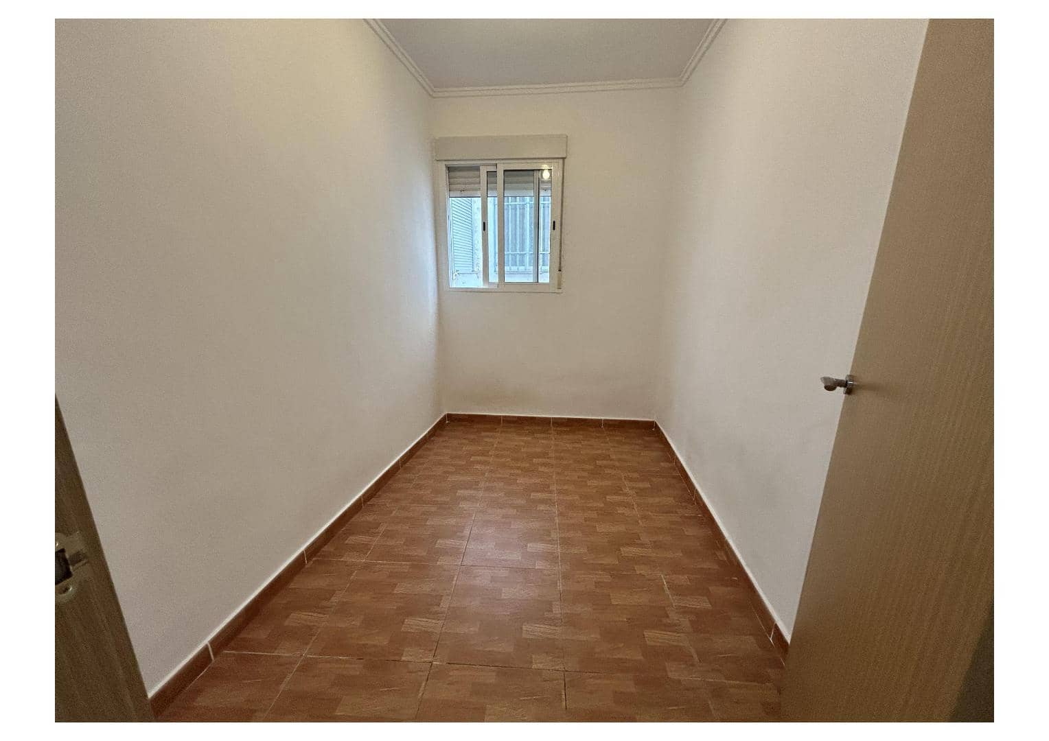 2 soveværelse Lejlighed til leje i Torrent - € 800 (Ref: 9406819)