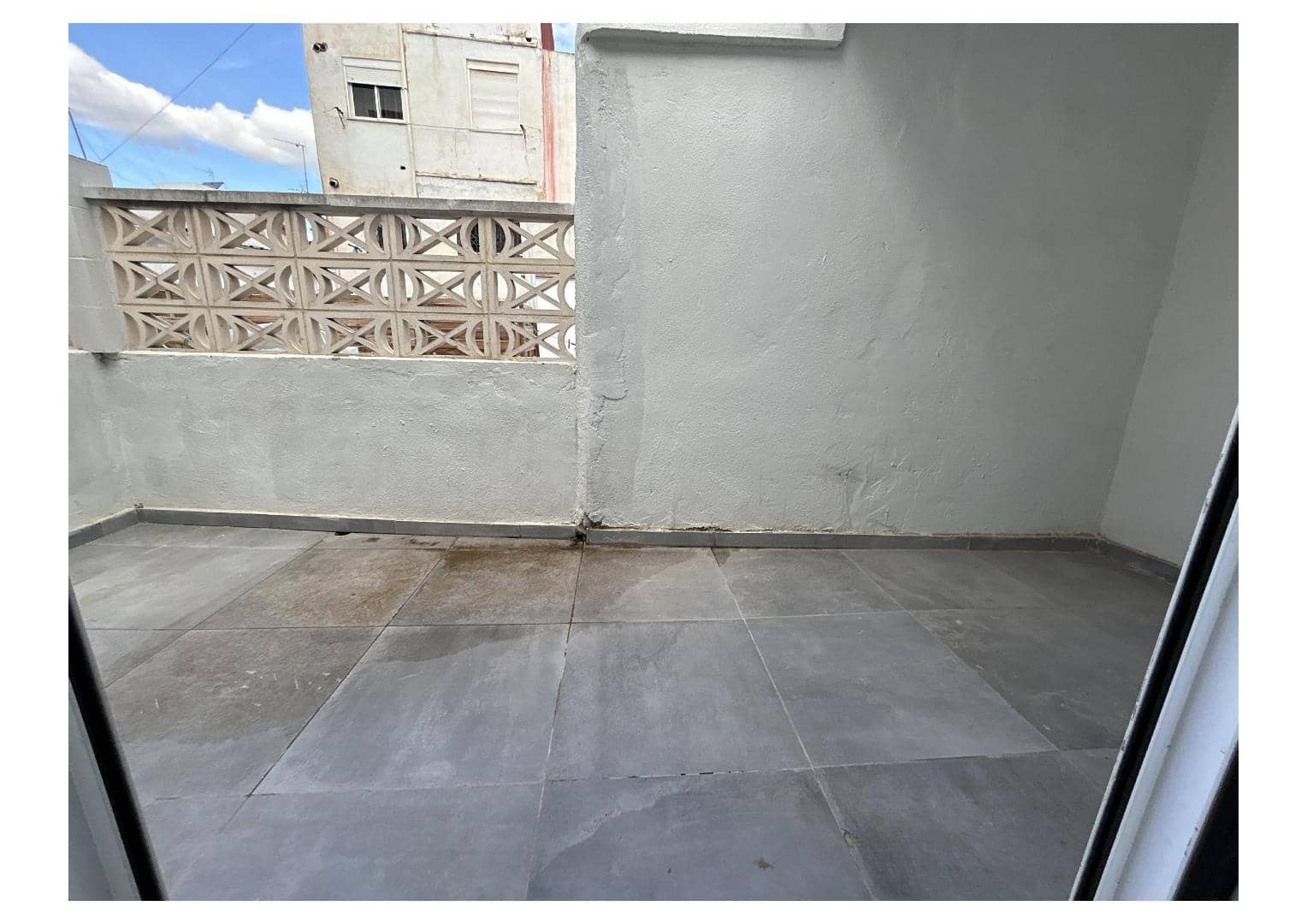 2 soveværelse Lejlighed til leje i Torrent - € 800 (Ref: 9406819)