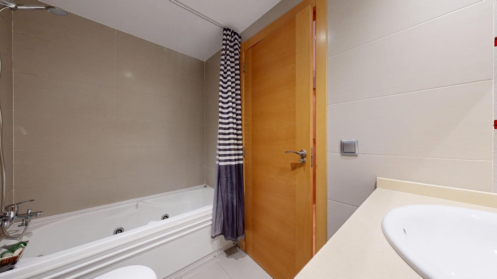 3 slaapkamer Flat te koop in Torrent met zwembad - € 290.000 (Ref: 9449936)