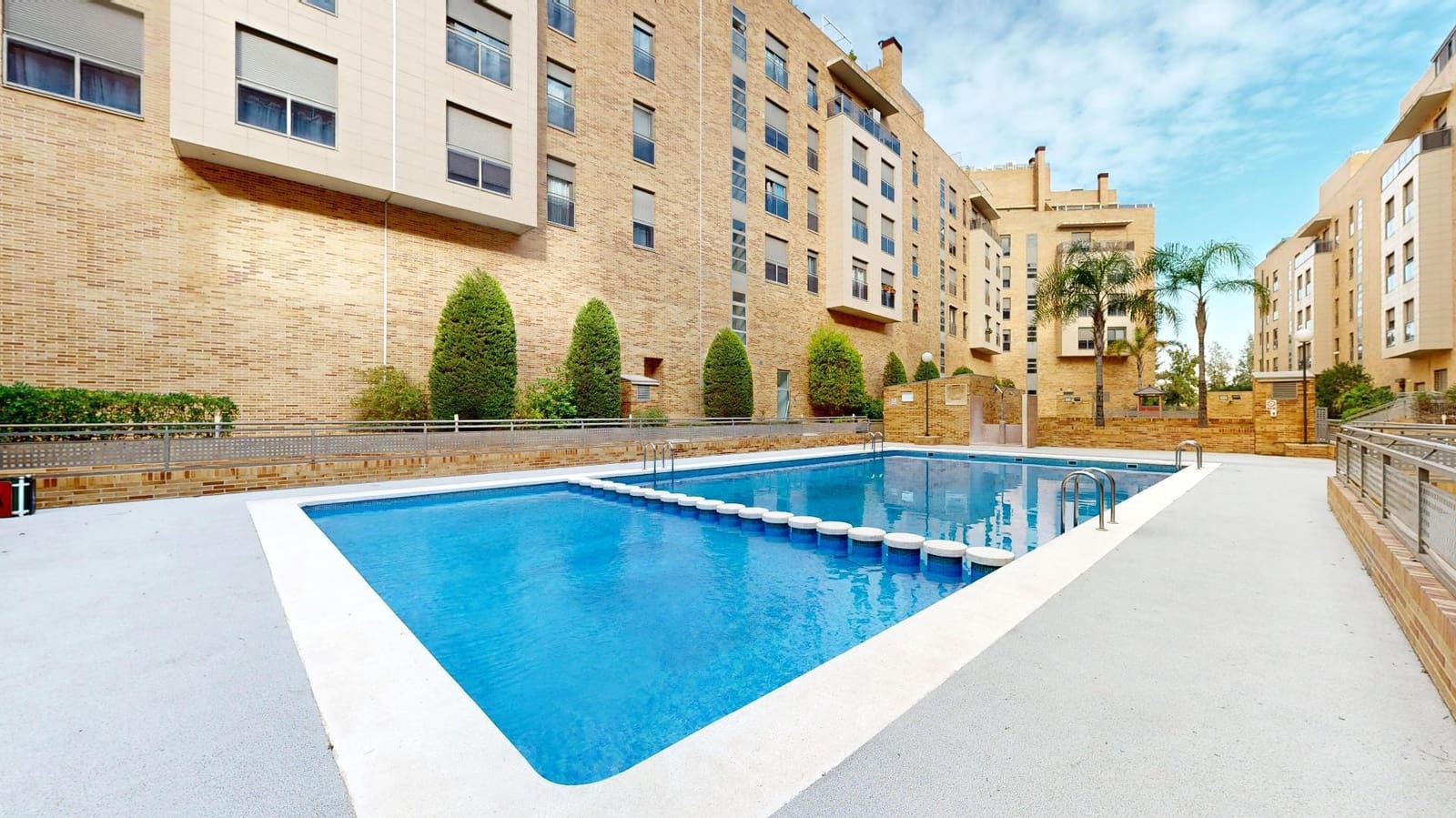 3 slaapkamer Flat te koop in Torrent met zwembad - € 290.000 (Ref: 9449936)