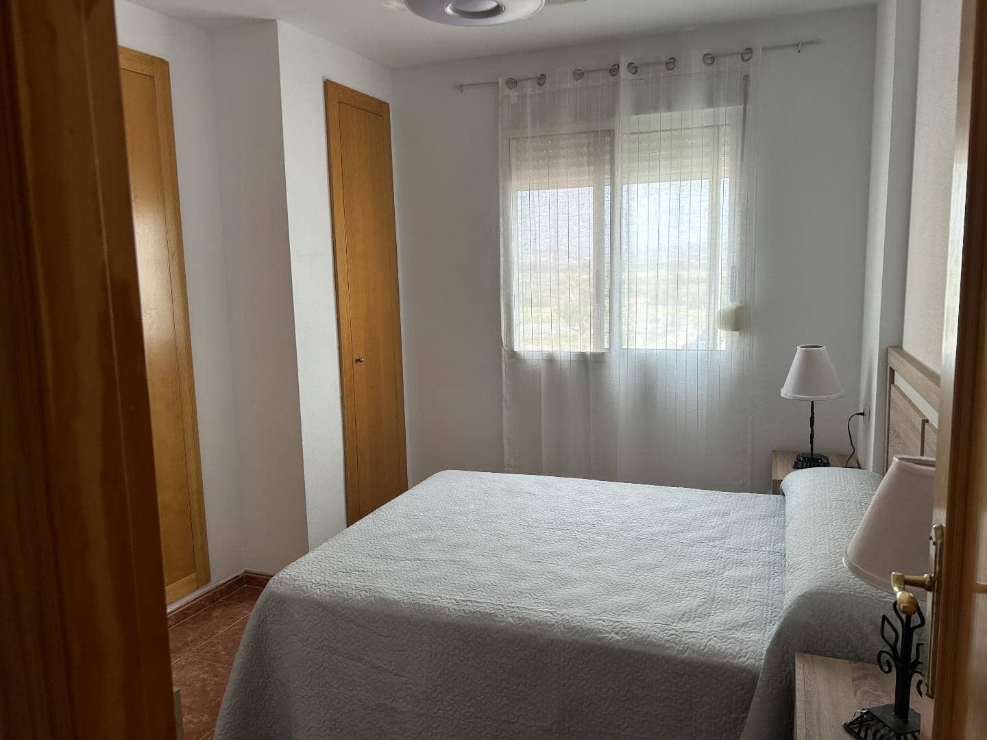 3 slaapkamer Flat te huur in Chilches - € 700 (Ref: 9455681)