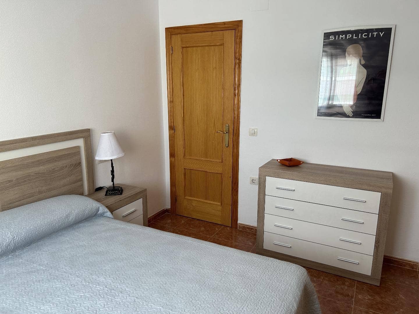 3 slaapkamer Flat te huur in Chilches - € 700 (Ref: 9455681)