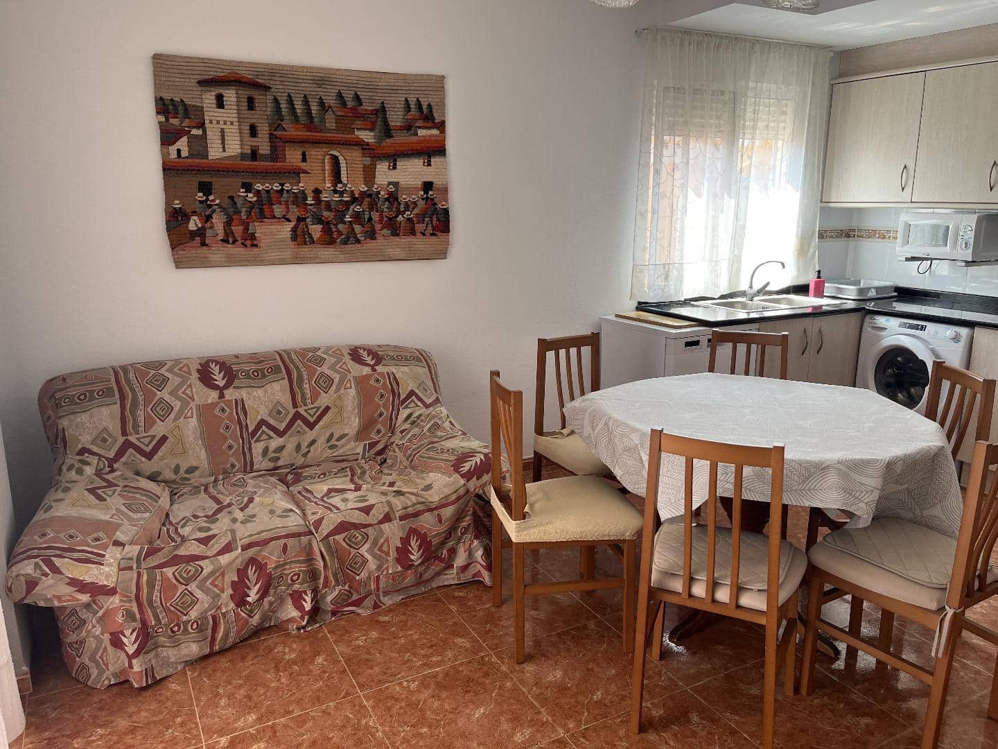 3 slaapkamer Flat te huur in Chilches - € 700 (Ref: 9455681)