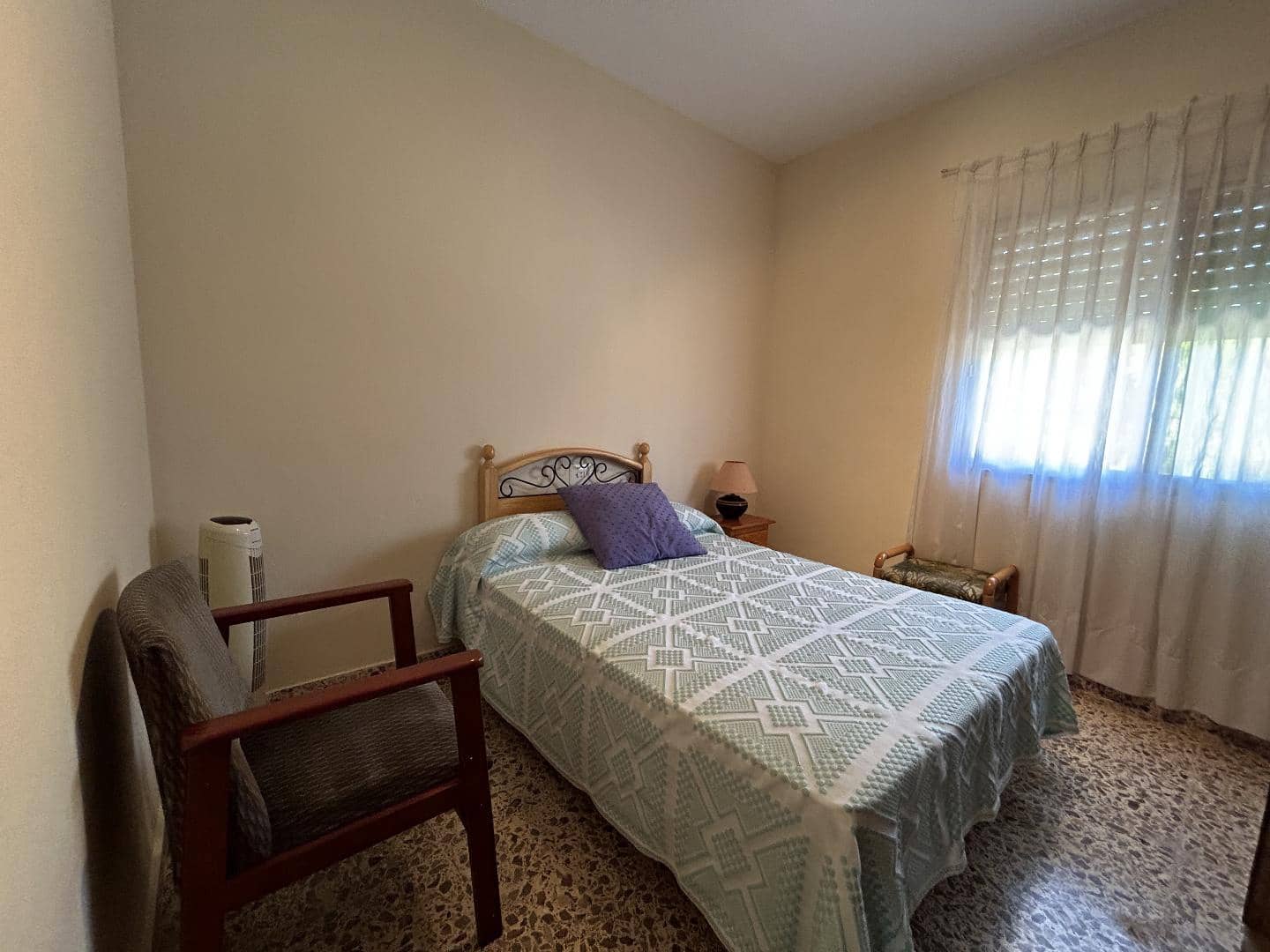 Villa for sale in Torrent with pool - € 275,000 (Ref: 9590469)