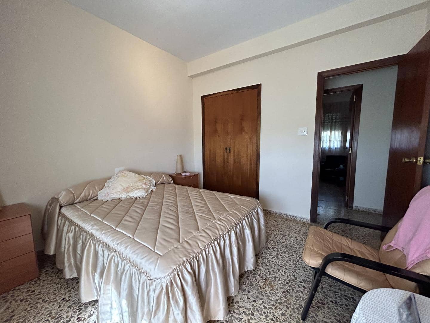 Villa for sale in Torrent with pool - € 275,000 (Ref: 9590469)