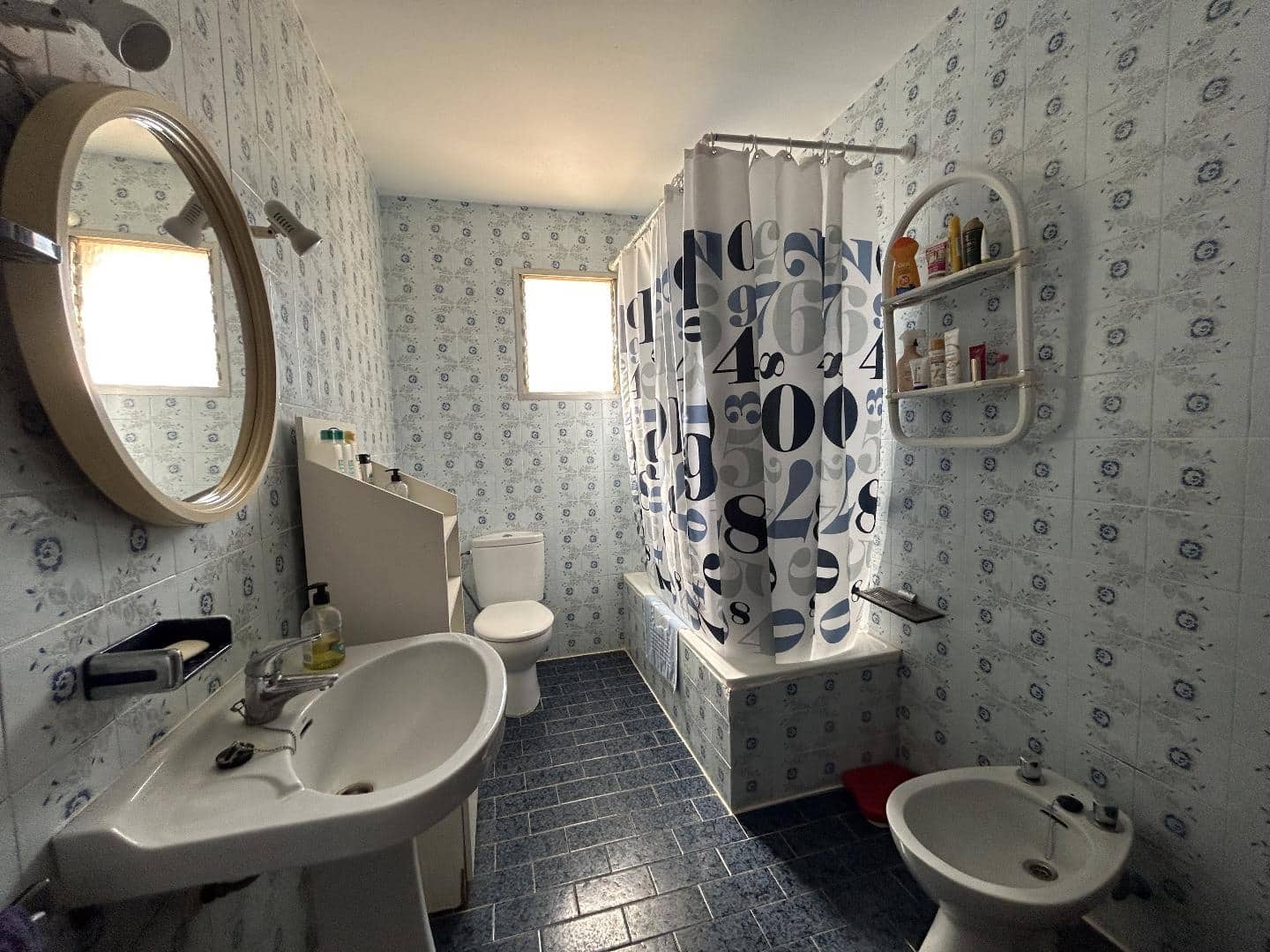 Villa for sale in Torrent with pool - € 275,000 (Ref: 9590469)