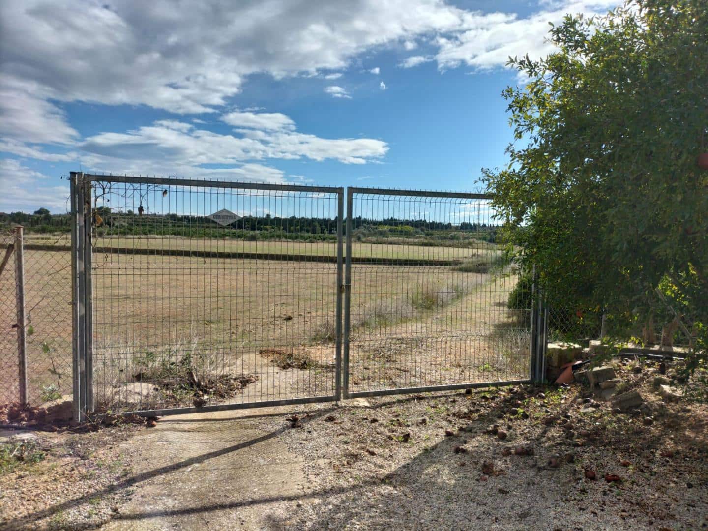 Villa for sale in Torrent with pool - € 275,000 (Ref: 9590469)