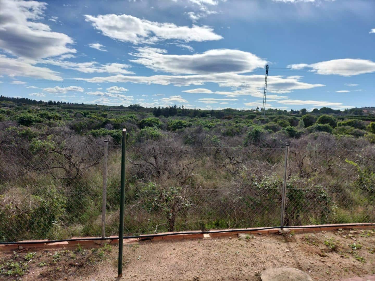 Villa for sale in Torrent with pool - € 275,000 (Ref: 9590469)