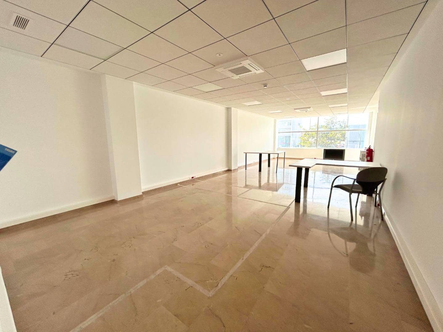 Office for rent in Torrent - € 650 (Ref: 9605406)