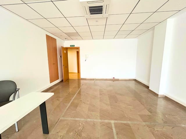 Office for rent in Torrent - € 650 (Ref: 9605406)