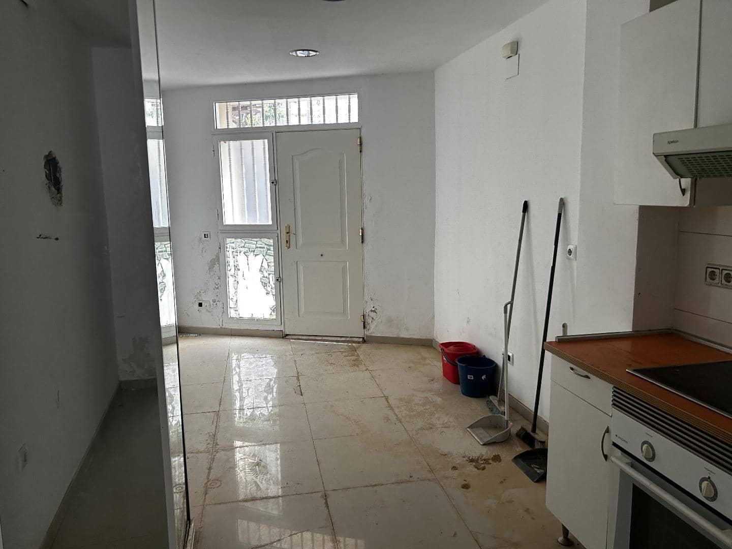 Gewerbe zu verkaufen in Alaquas - 145.000 € (Ref: 9700080)