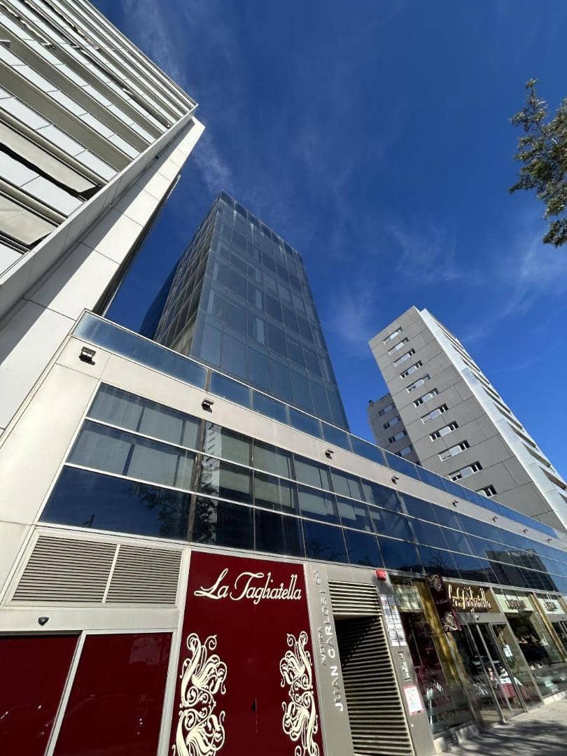 Office for rent in Torrent - € 650 (Ref: 9737109)