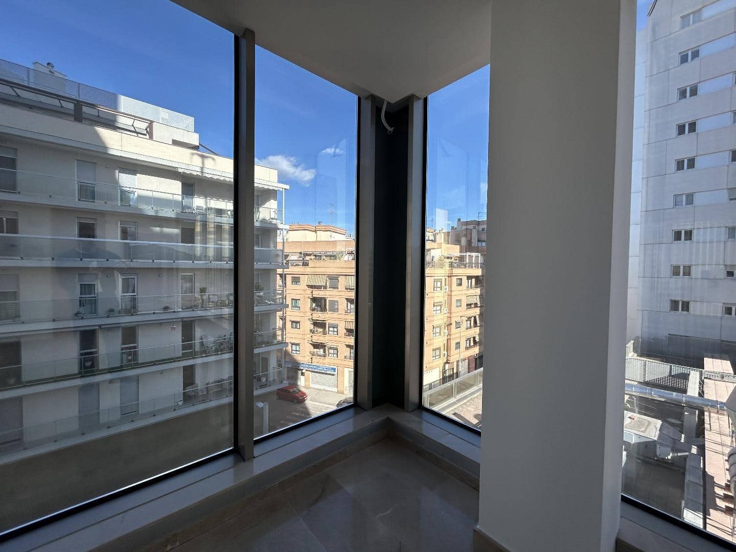 Office for rent in Torrent - € 650 (Ref: 9737109)