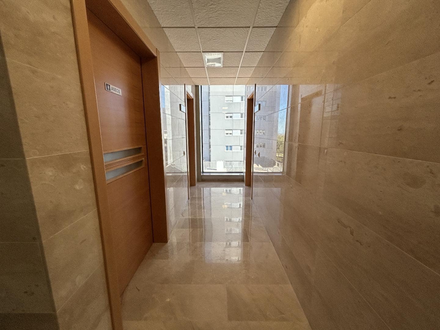 Office for rent in Torrent - € 650 (Ref: 9737109)