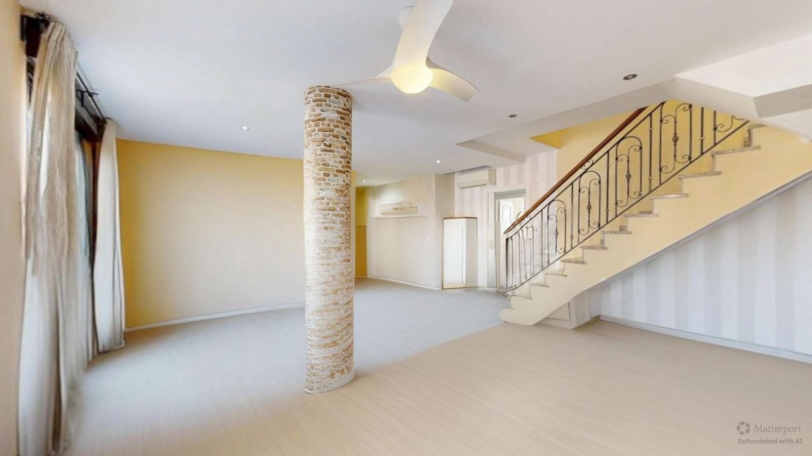 4 bedroom Penthouse for sale in Valencia city - € 520,000 (Ref: 9752308)