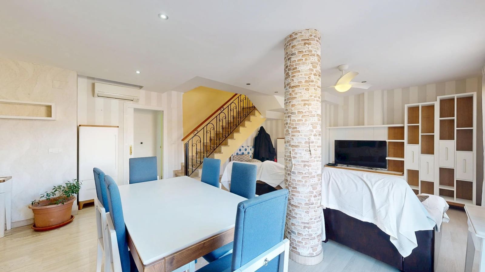 4 bedroom Penthouse for sale in Valencia city - € 520,000 (Ref: 9752308)