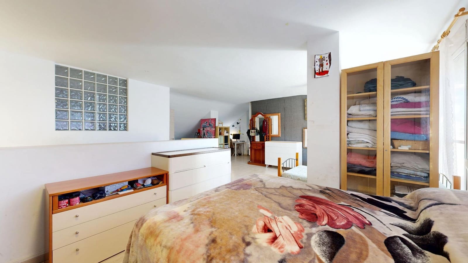 4 bedroom Penthouse for sale in Valencia city - € 520,000 (Ref: 9752308)