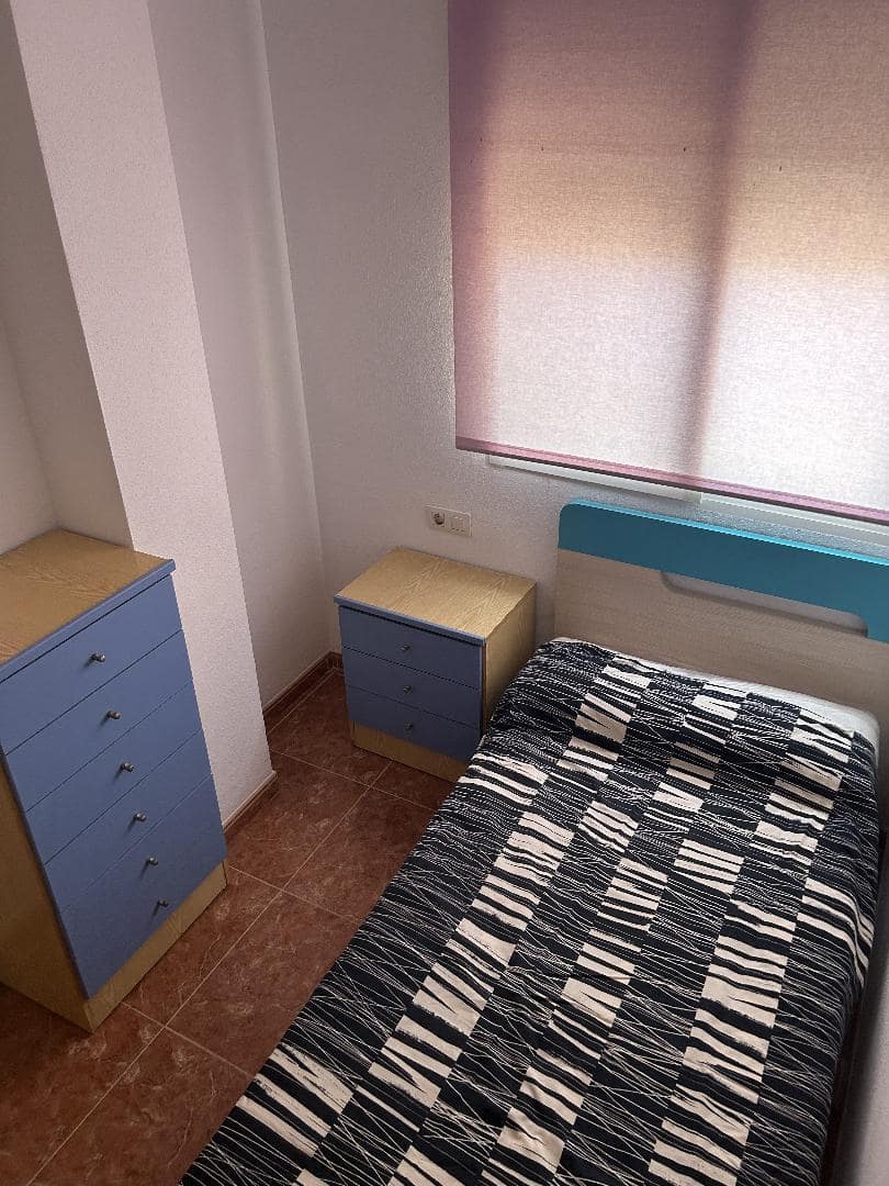 3 bedroom Flat for rent in Chilches - € 1,200 (Ref: 9762284)