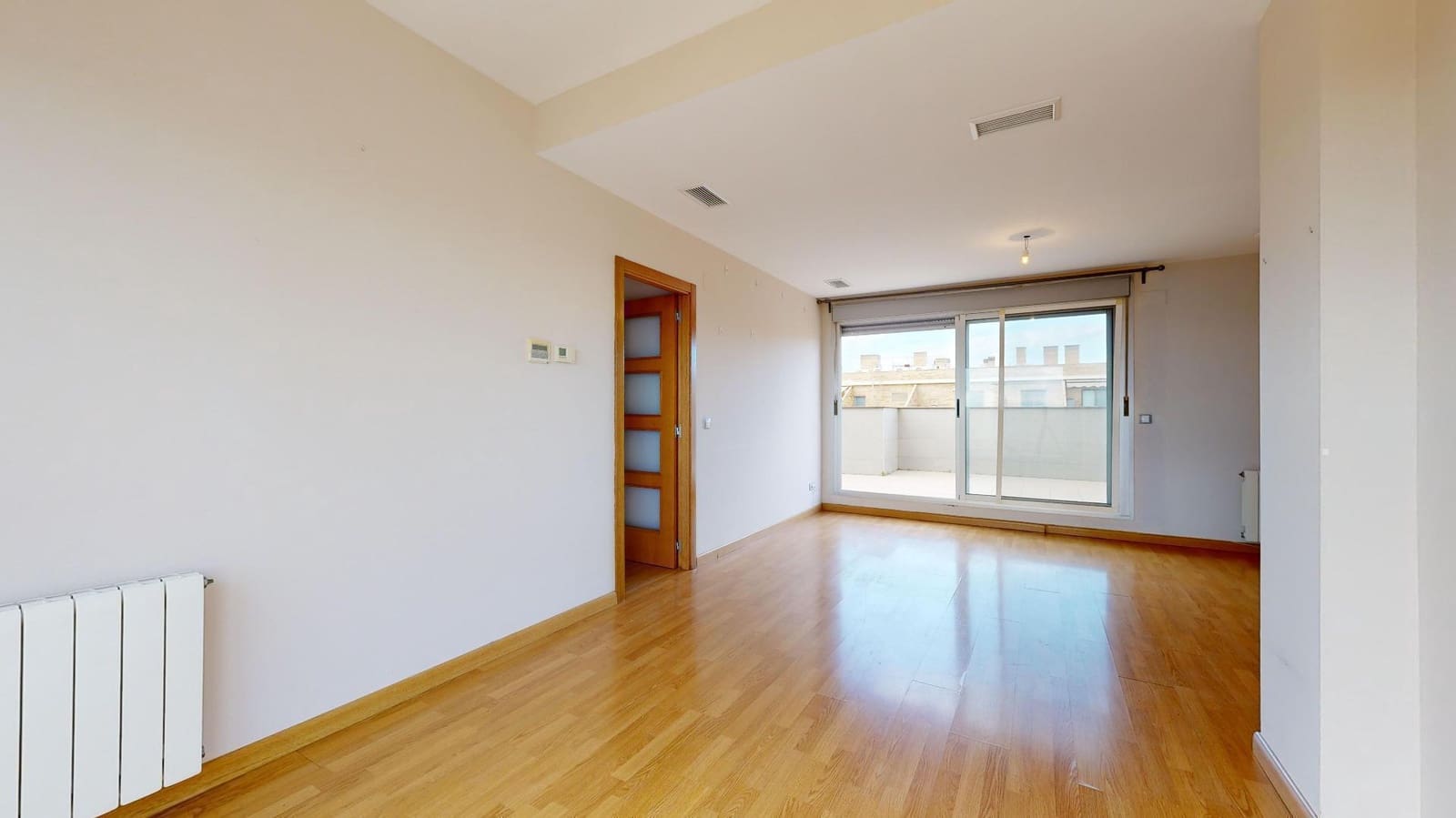 2 makuuhuone Kattohuoneisto vuokrattavana paikassa Torrent mukana 
autotalli - 1 250 € (Ref: 9788709)