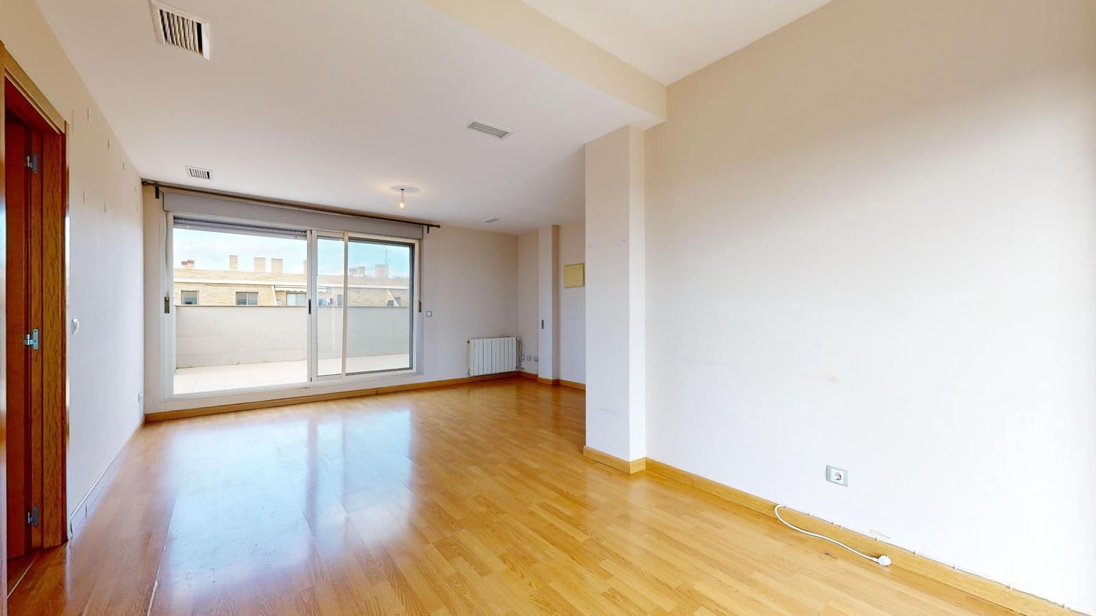 2 makuuhuone Kattohuoneisto vuokrattavana paikassa Torrent mukana 
autotalli - 1 250 € (Ref: 9788709)