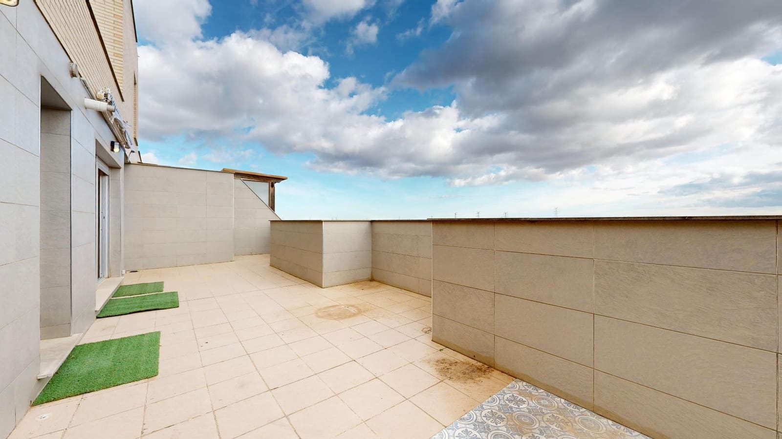 2 makuuhuone Kattohuoneisto vuokrattavana paikassa Torrent mukana 
autotalli - 1 250 € (Ref: 9788709)