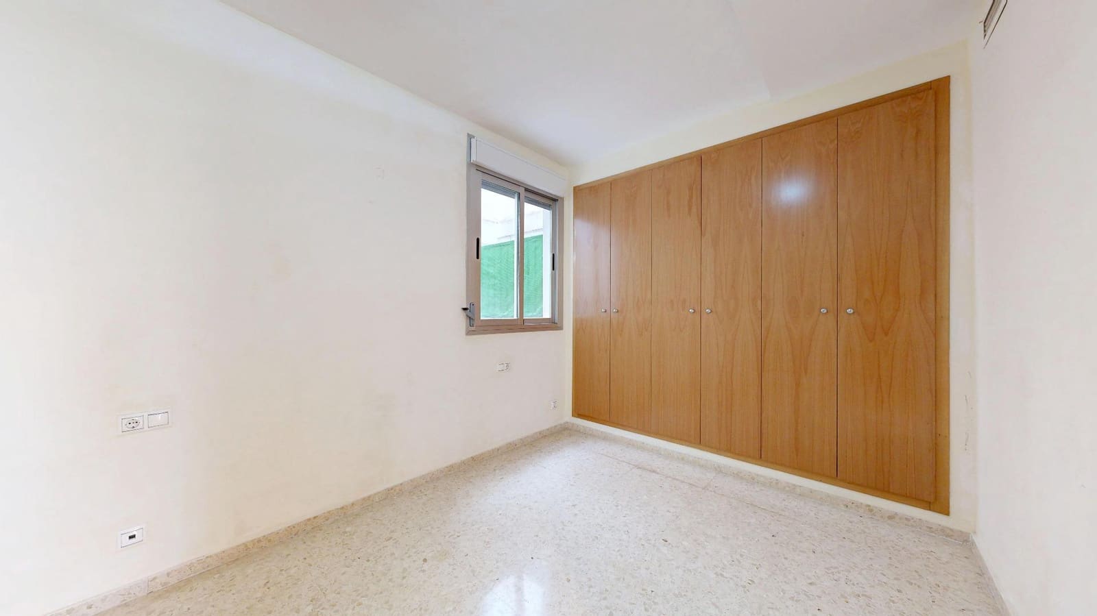 3 bedroom Flat for sale in Montserrat - € 172,000 (Ref: 9795944)