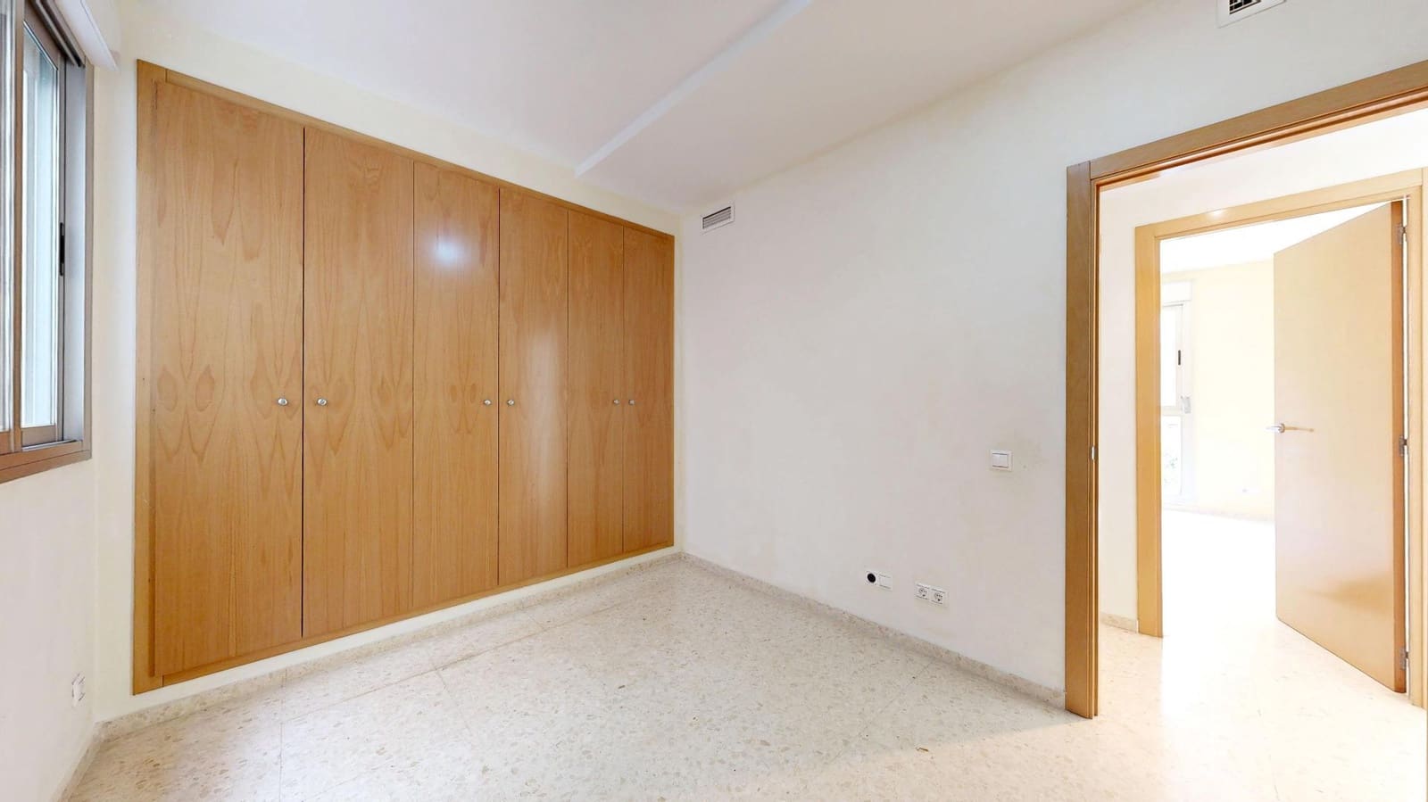 3 bedroom Flat for sale in Montserrat - € 172,000 (Ref: 9795944)