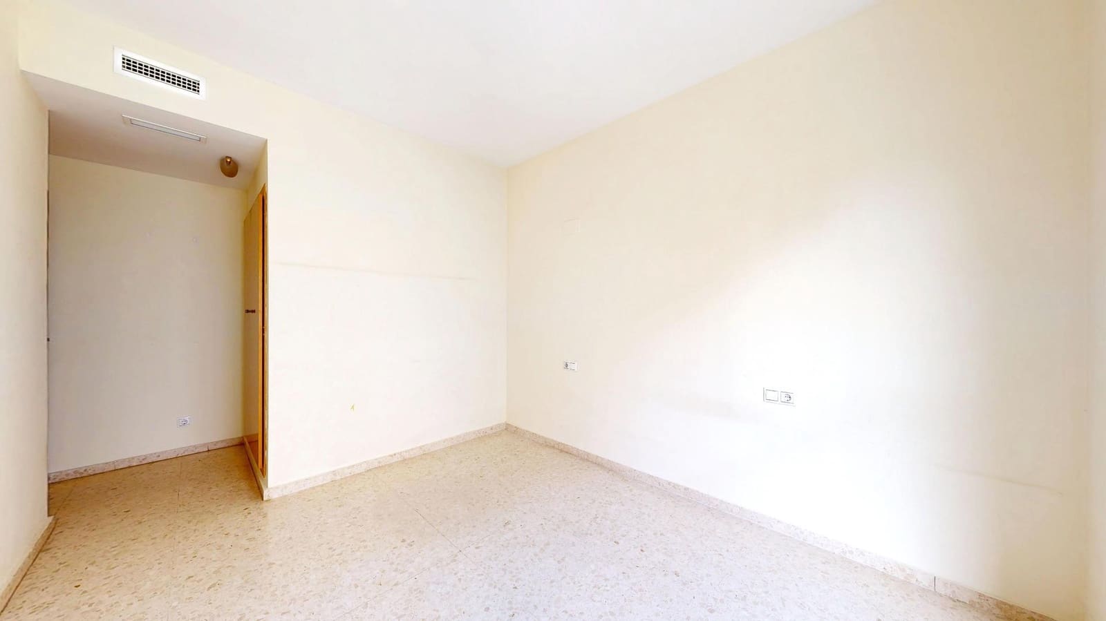 3 bedroom Flat for sale in Montserrat - € 172,000 (Ref: 9795944)