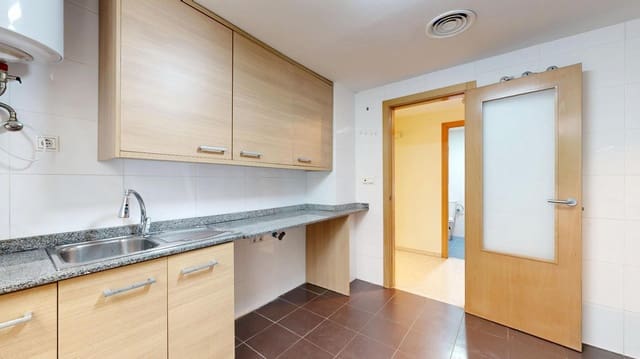 3 bedroom Flat for sale in Montserrat - € 172,000 (Ref: 9795944)