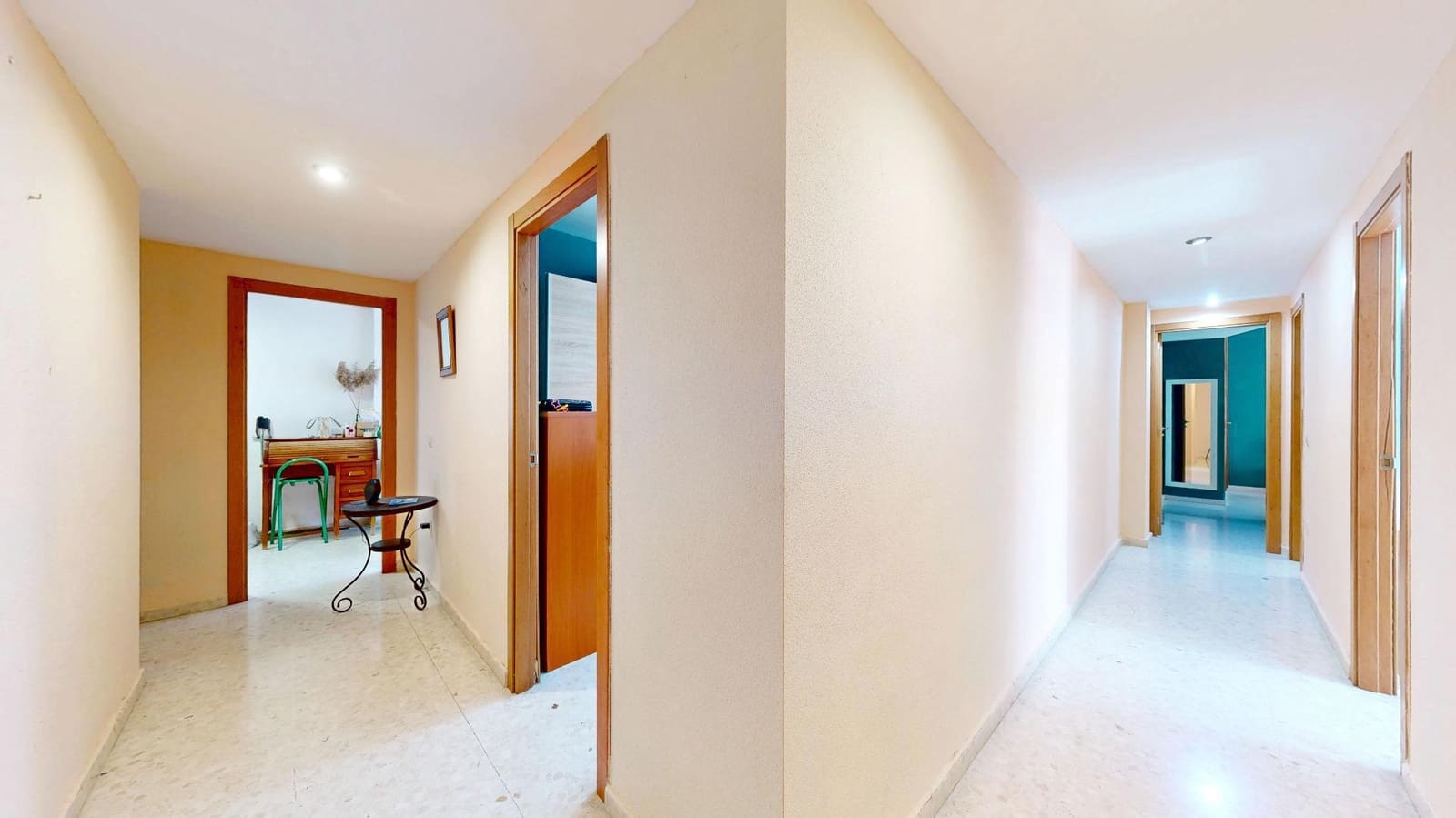 4 bedroom Flat for sale in Montserrat - € 198,000 (Ref: 9798154)