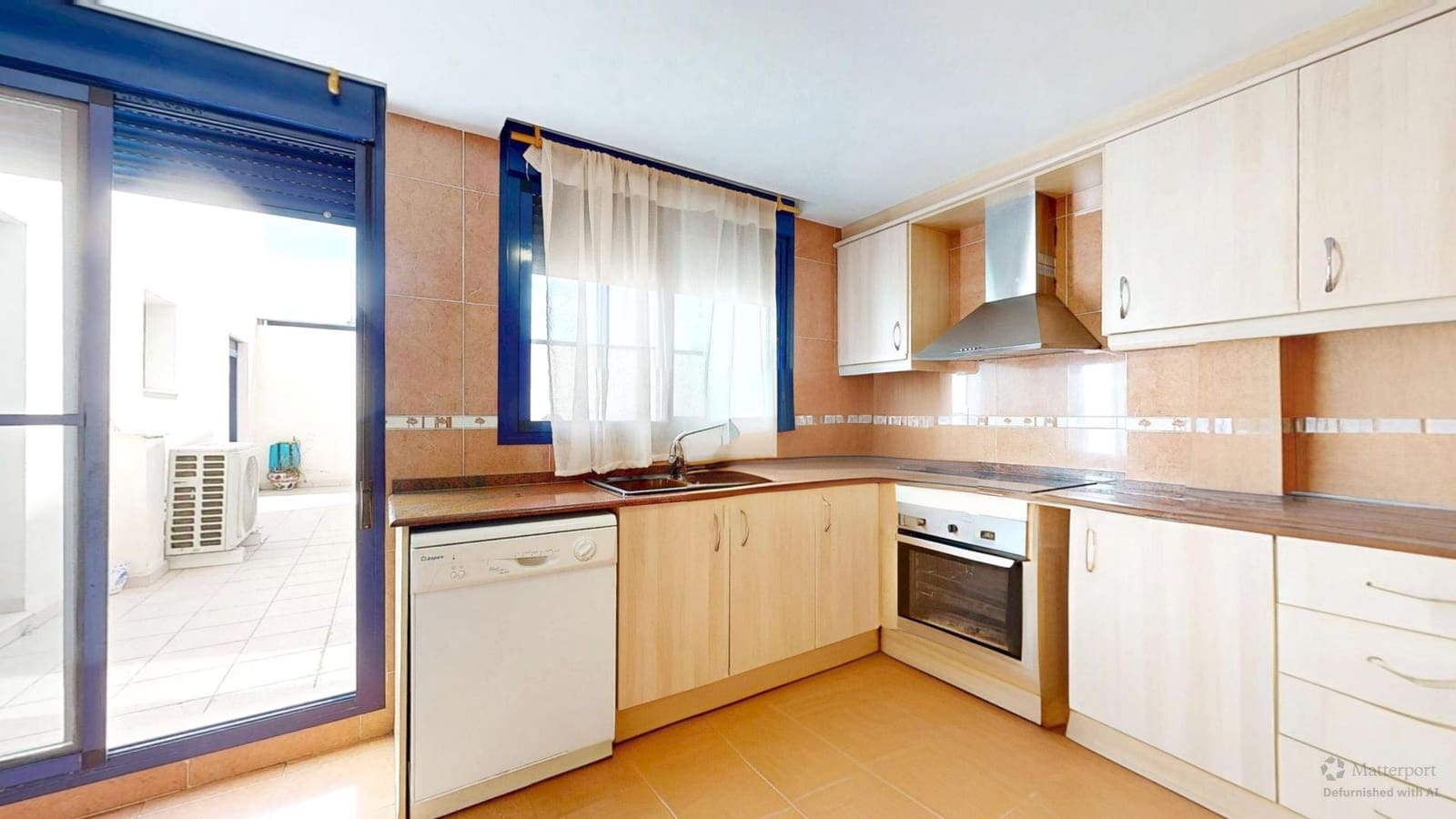 4 bedroom Flat for sale in Montserrat - € 198,000 (Ref: 9798154)