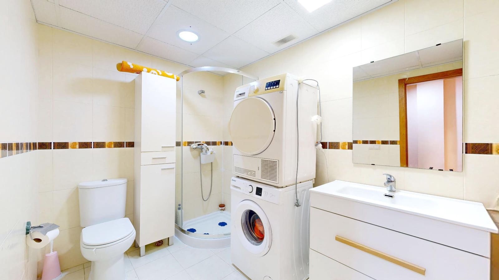 4 bedroom Flat for sale in Montserrat - € 198,000 (Ref: 9798154)