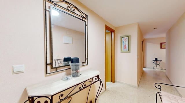 4 bedroom Flat for sale in Montserrat - € 198,000 (Ref: 9798154)