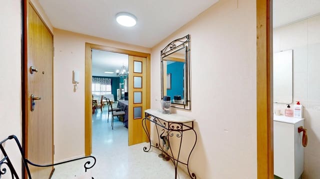 4 bedroom Flat for sale in Montserrat - € 198,000 (Ref: 9798154)