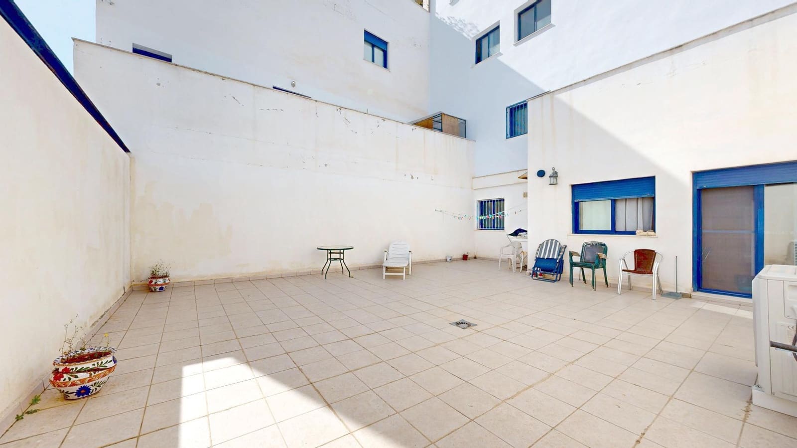 4 bedroom Flat for sale in Montserrat - € 198,000 (Ref: 9798154)