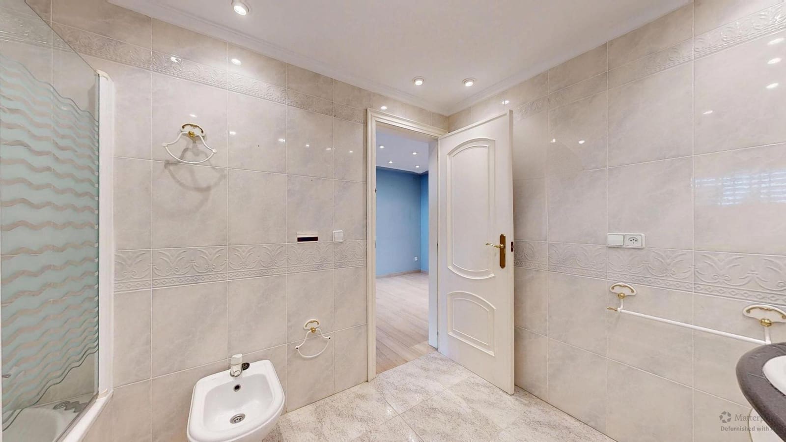 6 bedroom Villa for sale in Torrent with pool - € 900,000 (Ref: 9809396)