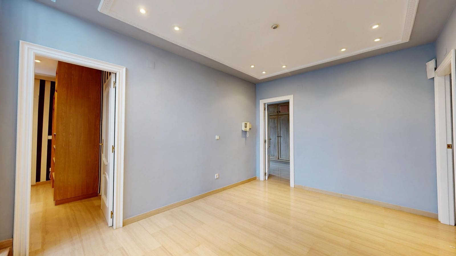 6 bedroom Villa for sale in Torrent with pool - € 900,000 (Ref: 9809396)