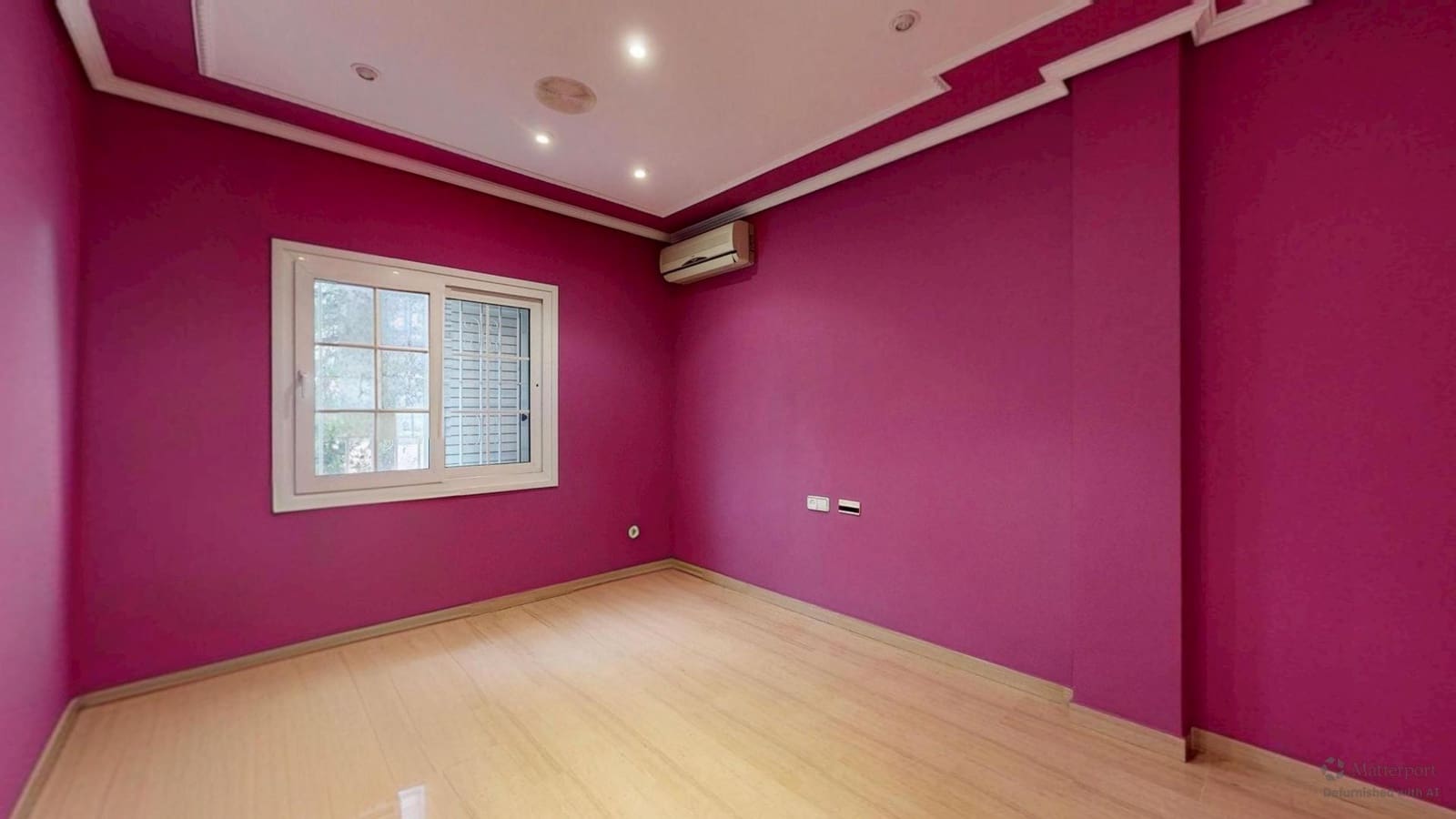 6 bedroom Villa for sale in Torrent with pool - € 900,000 (Ref: 9809396)