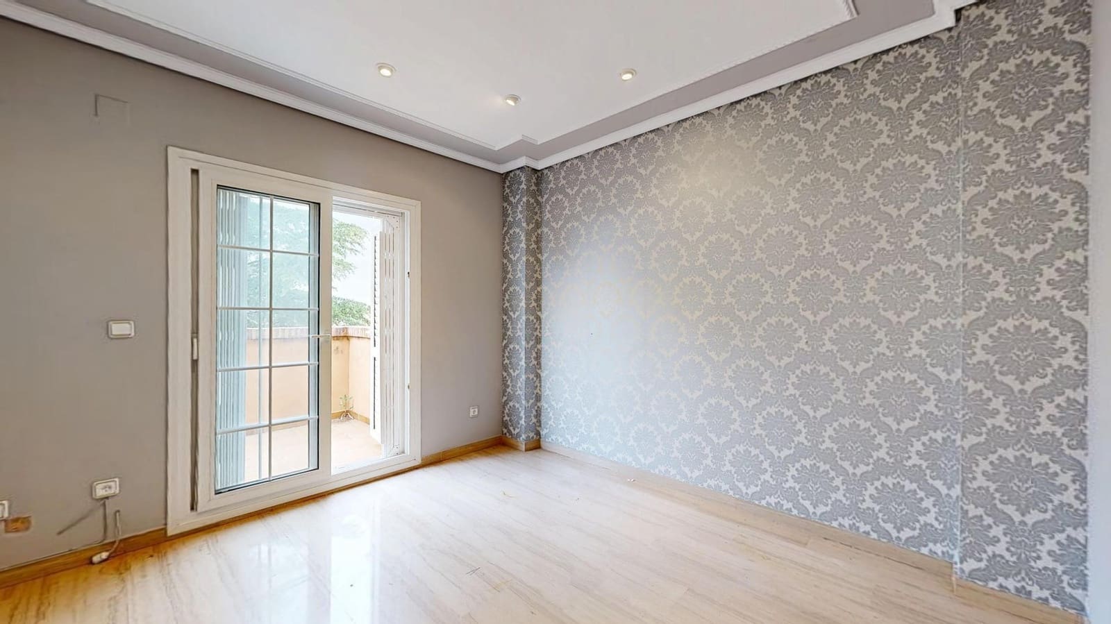 6 bedroom Villa for sale in Torrent with pool - € 900,000 (Ref: 9809396)